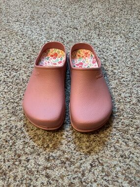 Garden line Dusty Pink Slip-On Mules